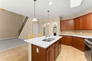 1000 Island Bluff Ln, Buford, GA 30518 - Photo 11