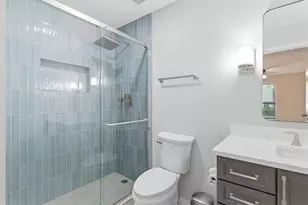 1011 Summit N Dr NE, Atlanta, GA 30324 - Photo 21