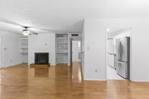 1011 Summit N Dr NE, Atlanta, GA 30324 - Photo 7