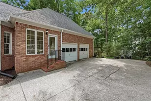 1095 Laurian Park Dr, Roswell, GA 30075 - Photo 33