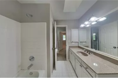 11195 Surrey Park Trail, Duluth, GA 30097 - Photo 17