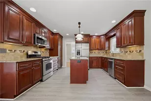11195 Surrey Park Trail, Duluth, GA 30097 - Photo 5