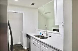 3790 Mays Ct SW, Atlanta, GA 30331 - Photo 7
