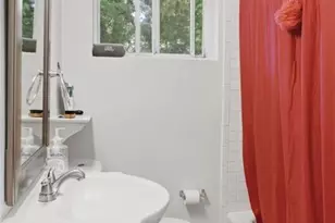 1383 Lanvale Dr SW, Atlanta, GA 30310 - Photo 7