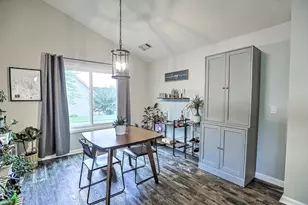 6145 Devonshire Dr, Flowery Branch, GA 30542 - Photo 9