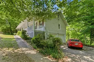 2727 Berry Ct, Marietta, GA 30066 - Photo 3