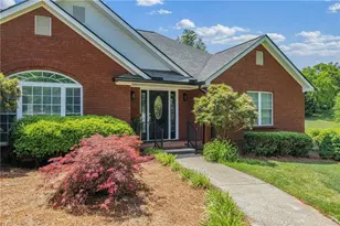 204 Windrose Meadow Ln, Clarkesville, GA 30523 - Photo 3