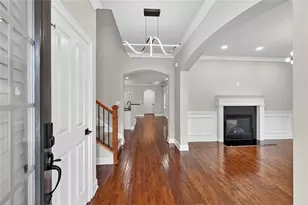 10787 Bossier Dr, Alpharetta, GA 30022 - Photo 3