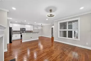 10787 Bossier Dr, Alpharetta, GA 30022 - Photo 9