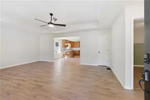 981 Hoyt St, Cornelia, GA 30531 - Photo 5