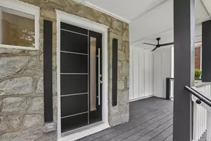 1755 Emerald Ave SW, Atlanta, GA 30310 - Photo 9