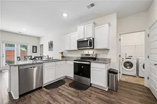 8592 Seabiscuit Rd, Lithonia, GA 30058 - Photo 7