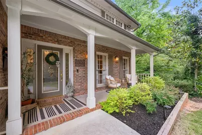 3814 Shawnee Run SW, Lilburn, GA 30047 - Photo 5