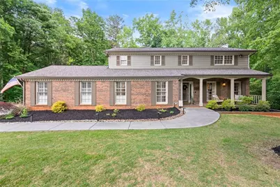 3814 Shawnee Run SW, Lilburn, GA 30047 - Photo 3
