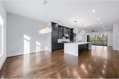 1099 Briar Cove Circle, Atlanta, GA 30329 - Photo 9