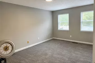 10535 Virginia Pine Ln, Alpharetta, GA 30022 - Photo 9