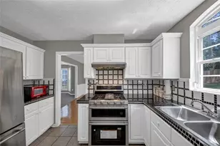 415 Madison Chase Dr, Lawrenceville, GA 30062 - Photo 15