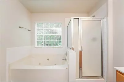 827 Shadow Lake Drive, Lithonia, GA 30058 - Photo 5