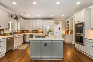 1025 Stonegate Ct, Roswell, GA 30075 - Photo 29