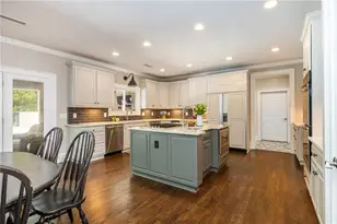 1025 Stonegate Ct, Roswell, GA 30075 - Photo 25
