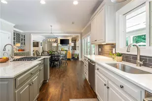 1025 Stonegate Ct, Roswell, GA 30075 - Photo 33