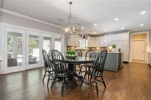 1025 Stonegate Ct, Roswell, GA 30075 - Photo 19