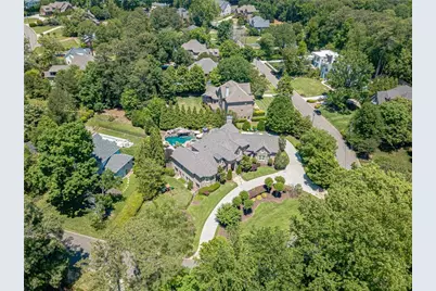 730 Glenairy Drive, Sandy Springs, GA 30328 - Photo 9