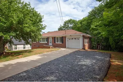214 N Coleman Road, Roswell, GA 30075 - Photo 1