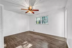 1327 Cotton Creek Dr, Lawrenceville, GA 30045 - Photo 7