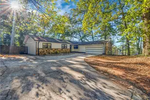 1327 Cotton Creek Dr, Lawrenceville, GA 30045 - Photo 11