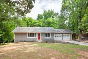179 Prospect St, Roswell, GA 30075 - Photo 1