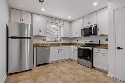 627 Ridge Avenue, Stone Mountain, GA 30083 - Photo 3