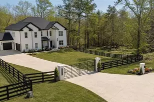 1017 Fleeman Rd, Hoschton, GA 30548 - Photo 3