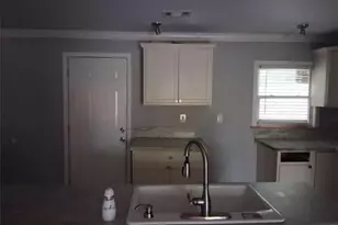 1032 Valley View Rd, Atlanta, GA 30315 - Photo 9