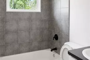 1610 Line Cir, Decatur, GA 30032 - Photo 5