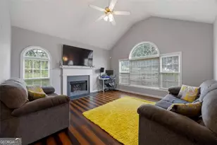 227 Diamond Ct, Carrollton, GA 30116 - Photo 3