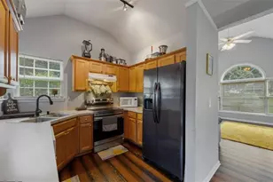 227 Diamond Ct, Carrollton, GA 30116 - Photo 5