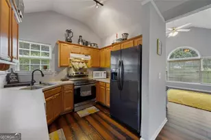 227 Diamond Ct, Carrollton, GA 30116 - Photo 9