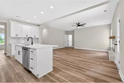 7536 Parkland Bend, Fairburn, GA 30213 - Photo 13