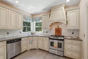 3050 Dogwood Hollow Ln, Lawrenceville, GA 30043 - Photo 17