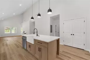1470 Monteel Dr NW, Atlanta, GA 30318 - Photo 11