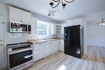 2968 Sky Lake Circle, Gainesville, GA 30506 - Photo 5