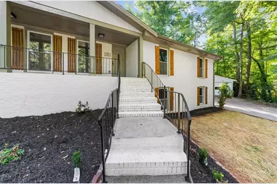 1661 Oak Ridge Circle SW, Stone Mountain, GA 30087 - Photo 5