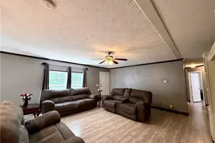 1048 Robin Hood Dr, Murrayville, GA 30564 - Photo 3