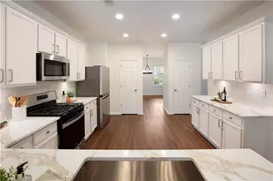 6728 Pierless Ave, Buford, GA 30518 - Photo 15
