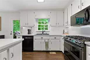 4230 Hickory Point Dr, Canton, GA 30115 - Photo 11