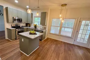 1578 Ridge Point Dr, Lawrenceville, GA 30043 - Photo 11
