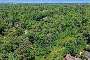 4575 Tall Pines Dr NW, Atlanta, GA 30327 - Photo 9