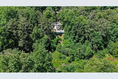 4575 Tall Pines Drive NW, Atlanta, GA 30327 - Photo 21