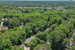 4575 Tall Pines Dr NW, Atlanta, GA 30327 - Photo 17